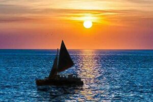 Polynesian Canoe Sunset Sail - Meeting point and timing: how to start this sail without stress