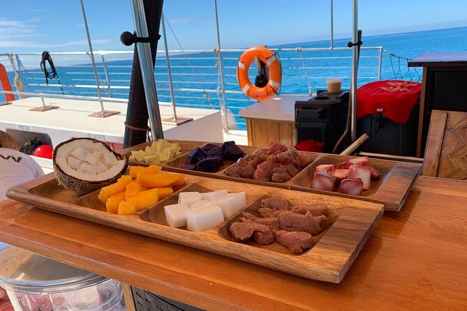 Polynesian Canoe Sunset Sail - Food and drinks at golden hour: what’s actually served onboard