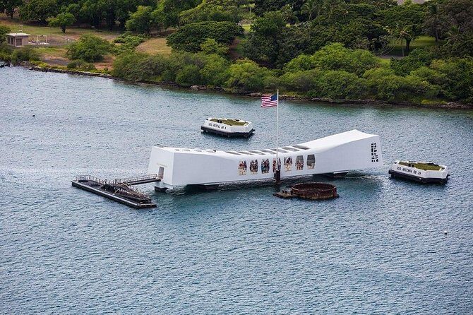 Premium Pearl Harbor Small Group Tour with Lunch - Lunch and comfort on a long history day