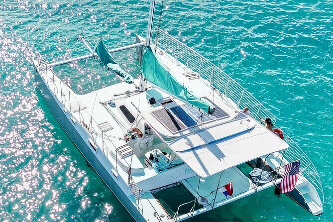 Private Catamaran Charter in Waikiki (1-6 Guests) - Private catamaran privacy in Waikiki (the real value)