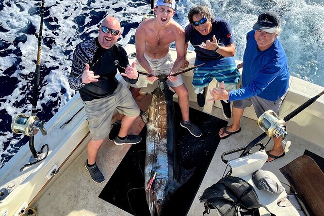 Private Luxury Sportfishing Experience Aboard Limitless - From Ala Moana Dock to a 4-Hour Fishing Rhythm