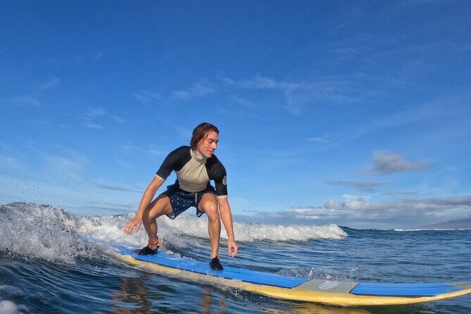 Private Surf Lesson in Waikiki - Gear and comfort: rashguard, reef shoes, and avoiding wax-burn forearms