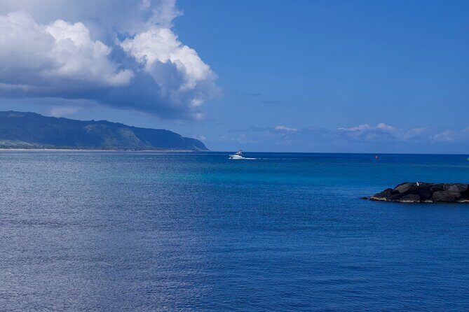 Private Tour Oahu including Waimea Waterfall-Customizable - Mokoli’i Island (Chinaman’s Hat): quick stop, great silhouette