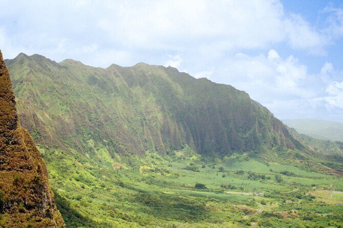 PRIVATE TOUR-Ultimate Circle Island Tour of Oahu - Stop 1: Pu’u ‘Ualaka’a State Park (Tantalus Lookout) for Honolulu’s Big Welcome