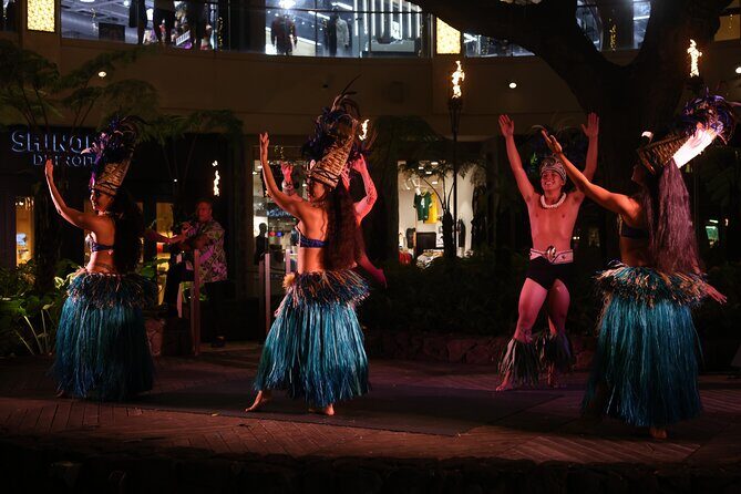 Queens Waikiki Luau with Dinner Buffet and Cultural Activities - Value for $139: When the Math Works