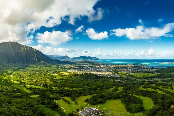 Real Hawaii Circle Island Tour - The Day Starts with Diamond Head Views, Not Oahu Guesswork