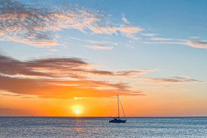 Small Group Waikiki Sunset Sailing Tour - Getting Oriented: Hawaii Yacht Club to Waikiki Waterline