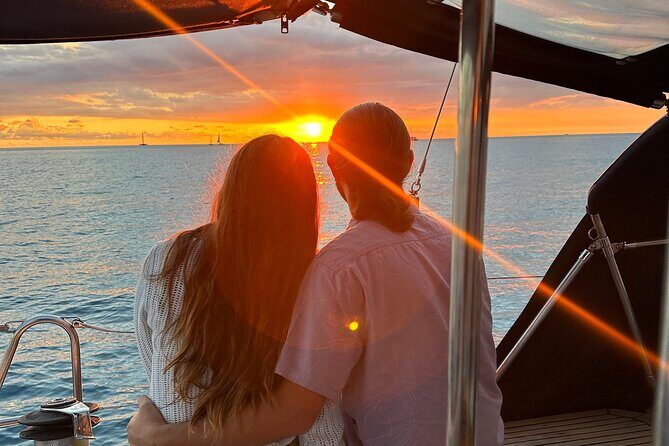 Small Group Waikiki Sunset Sailing Tour - Stop 2: Waikiki Beach Views and the Skyline Glow