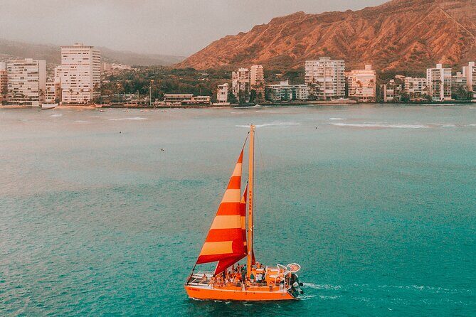 South Shore Open Sail from Kewalo Harbor Including Drinks - The Route: Kakaako to Waikiki With Diamond Head in View