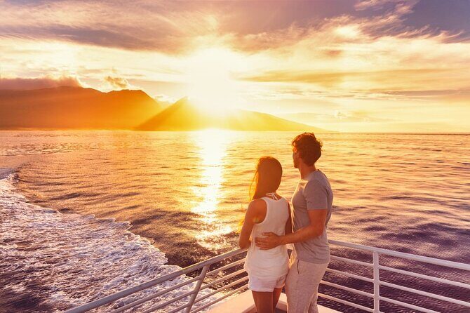 Sunset Cruise & Whale Watching from Oahu - Pink Sails Waikiki: The Right Starting Point for a Sunset Hunt