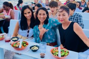 Sunset Dinner Cruise in Honolulu, Hawaii - Tiki Bar and BYOB: How Drinks Work on This Boat