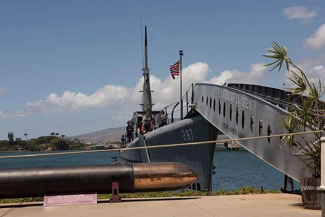 The Best of Pearl Harbor Full Day Tour - National Cemetery of the Pacific Drive-Through: A Quiet Reset