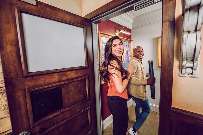 The Escape Game Honolulu: 60-Minute Adventures at Ala Moana - What it feels like inside: clues, puzzles, and teamwork under pressure