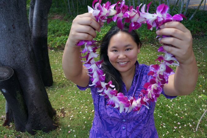 Traditional Airport Lei Greeting on Honolulu Oahu - Key highlights at HNL baggage claim