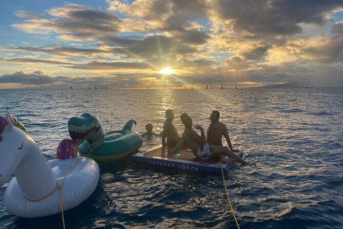 Turtle Canyon Snorkel Adventure in Waikiki, Oahu - The boat ride plan: Diamond Head views and Waikiki passing scenes