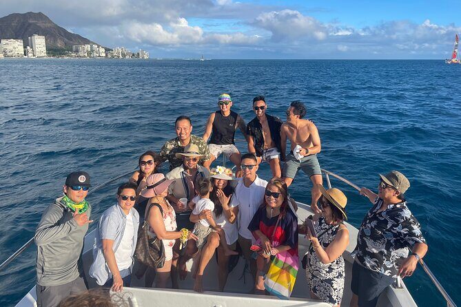 Turtle Canyon Snorkel Adventure in Waikiki, Oahu - Meeting at Charter Oahu and the vibe on board