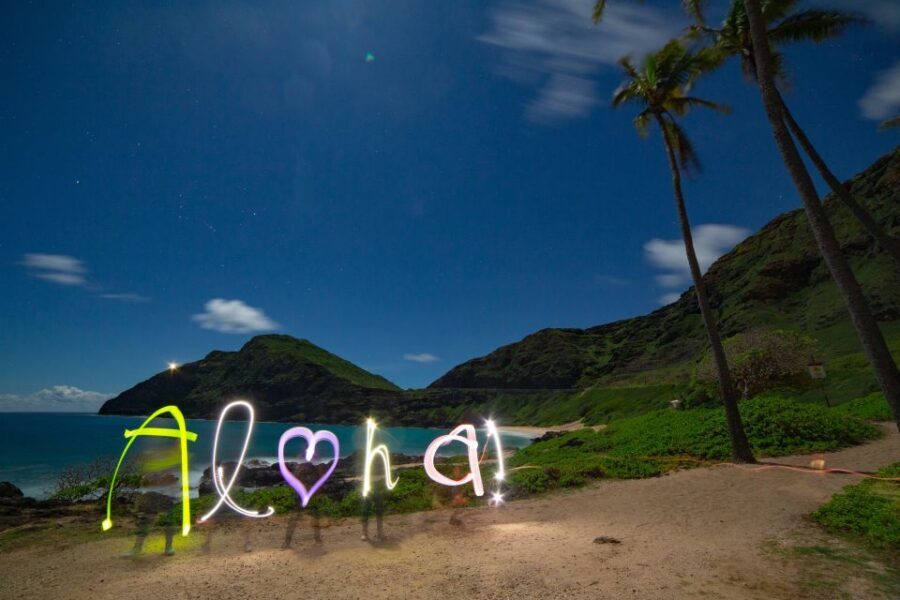 Unique Honolulu Sunset and Light Painting Tour - Light painting on the beach: what you’re actually doing