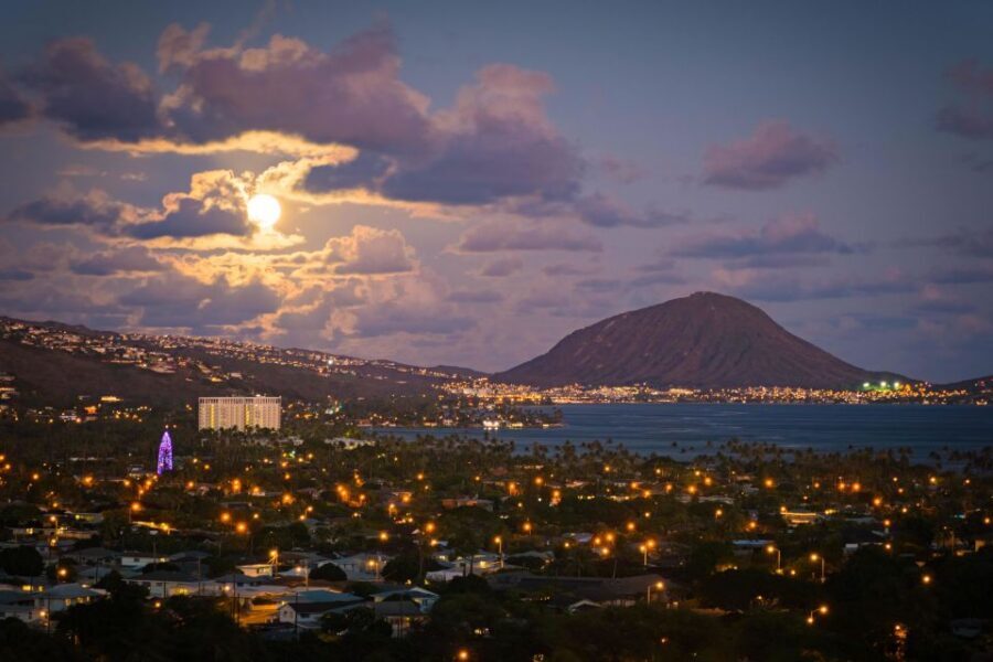 Unique Honolulu Sunset and Light Painting Tour - Makapuu twilight views: stars plus island scale