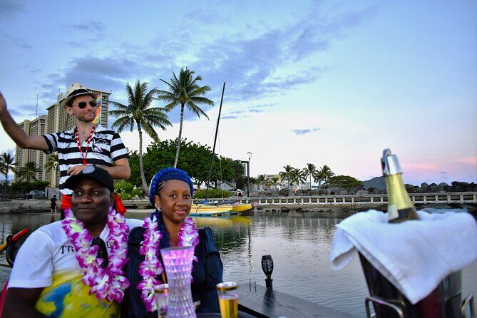 Valentine's Private Gondola Cruise in Waikiki with Drinks, Pastry - Drinks, Pastry, and the Valentine Vibe That People Actually Want