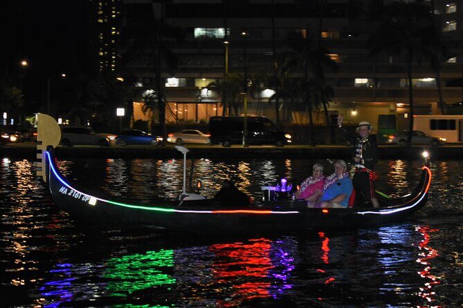 Valentine's Private Gondola Cruise in Waikiki with Drinks, Pastry - What Happens Onboard: Lei, Drinks, Pastry, and the Little Moments