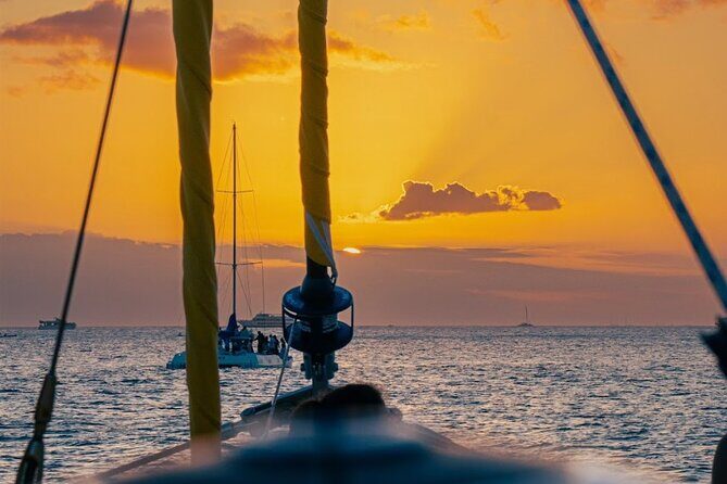 Waikiki Beach Sunset Sail - Key points before you go