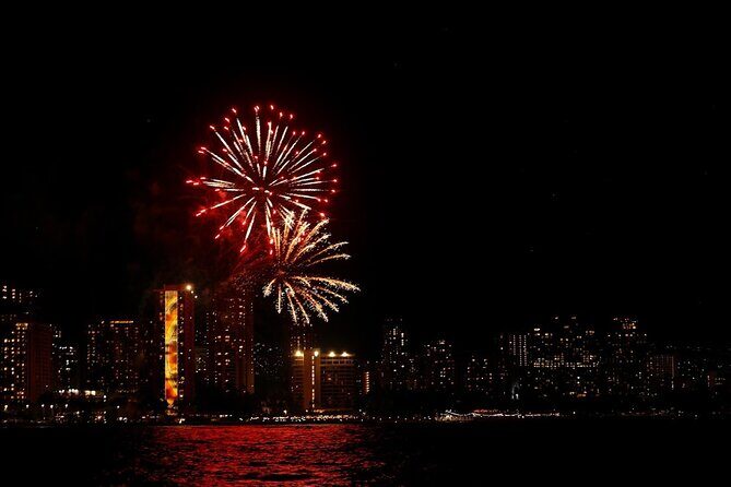 Waikiki Friday Fireworks Boat Cruise from Oahu - Getting to the boat: the Ala Moana meeting point and how boarding plays out