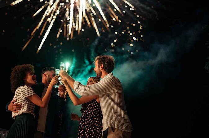 Waikiki Friday Fireworks Cruise Including Transportation - Cruising Toward Diamond Head: The Part You’ll Enjoy Even Before the Fireworks