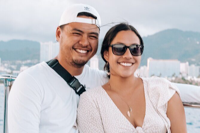 Waikiki Friday Night Fireworks Cruise + Fireworks Festival 3/15 - Stop 2: Diamond Head (Lē‘ahi) From the Water