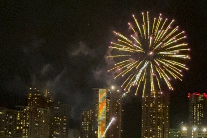 Waikiki Glass Bottom Boat Fireworks Tour - What You Can Bring: BYO Food, BYO Drinks, BYO Smart Planning