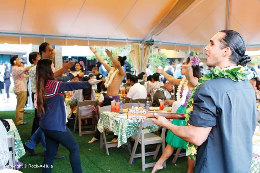 Waikiki: Luau and Buffet w/ optional Rock-A-Hula Show - Price and value: when $101 per person makes sense