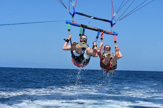 Waikiki: Parasailing in Hawaii - Safety rules, weight limits, and comfort on the harness