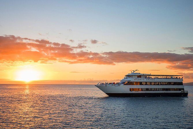 Waikiki Sunset Cocktail Cruise aboard the Majestic by Atlantis - Entertainment and onboard vibe: relaxed, but it can turn playful