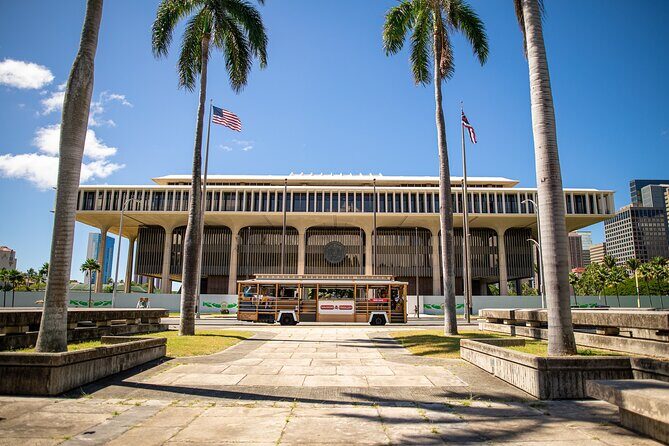 Waikiki Trolley Red Line Heroes & Legends Hop-on Hop-off Tour - Price and time: Is $35 a good deal?