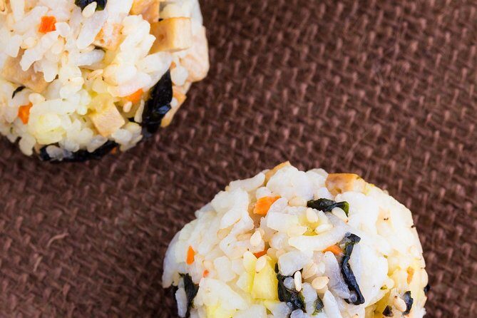We Go Eat: Secret Aloha Bites Tour - Price and group size: what you’re paying for